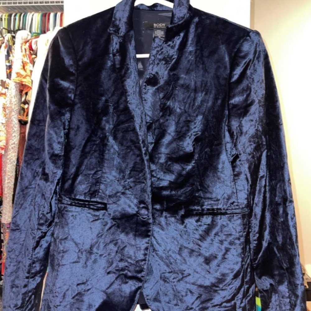 Body by Victoria Velvet Blazer size 10